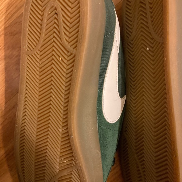 Nike SB Blazer Low GT Green Gum - M7.5/W9 - Picture 6 of 6